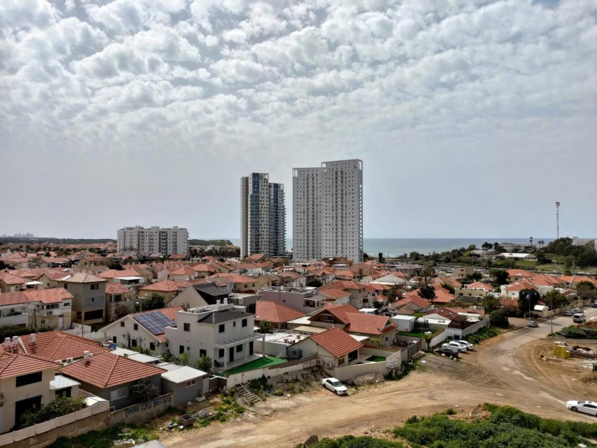 Sea& Sun Apartment Hadera Exterior foto